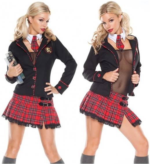 SEDUCTIVE SCHOOL GIRL